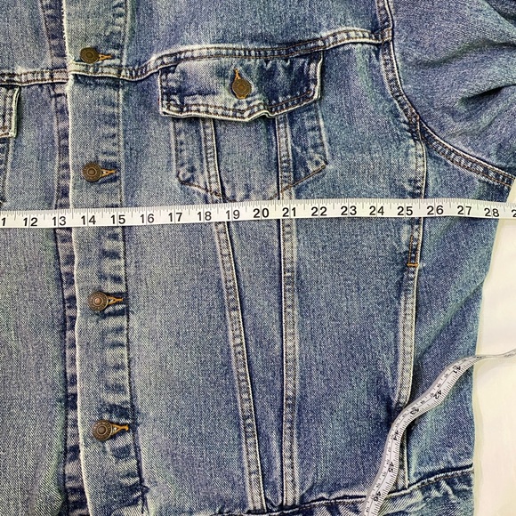 VINTAGE Levi’s Medium Wash Denim Thrashed Destroyed Grunge Trucker Jacket SZ XXL - Picture 5 of 15
